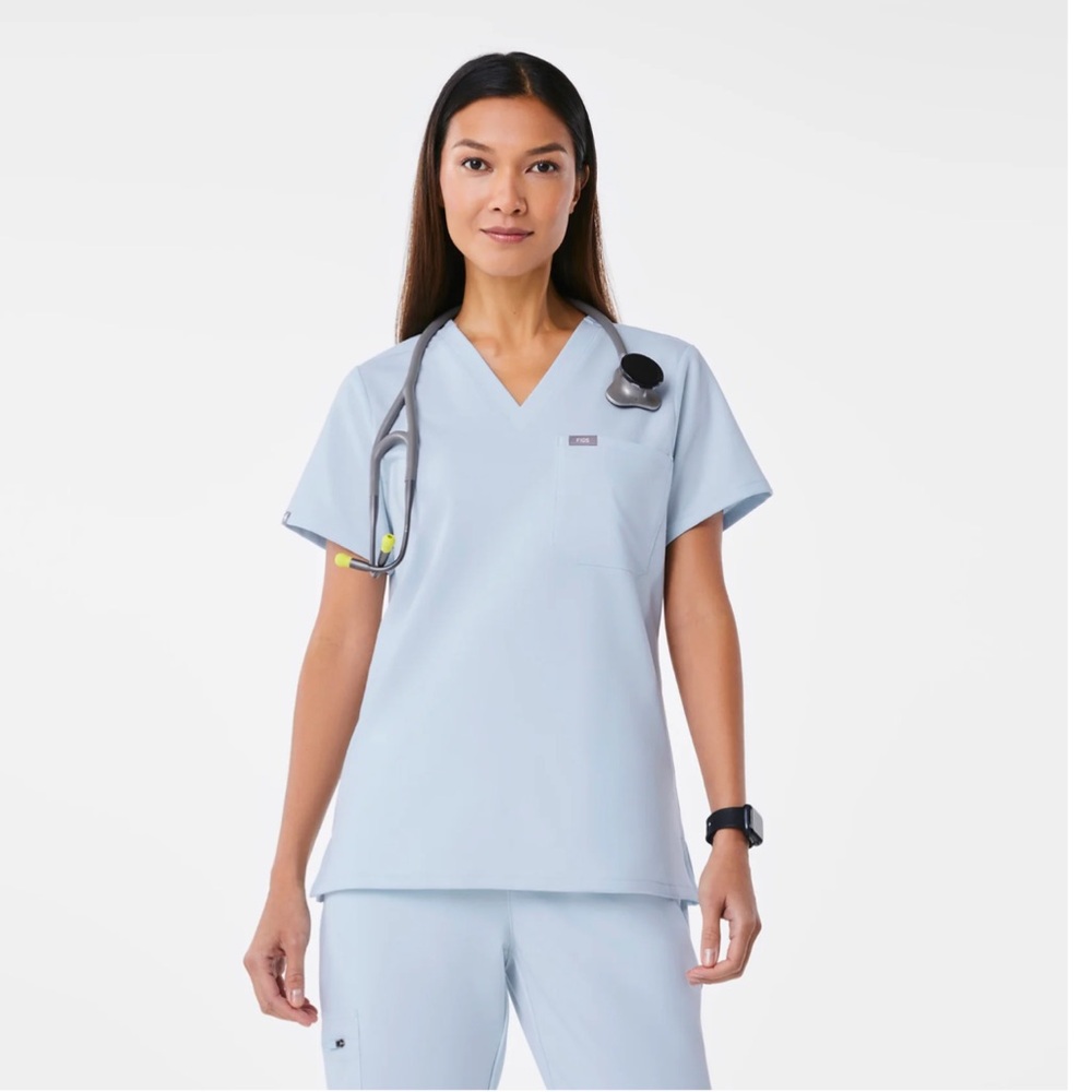 Figs Women's Sky Blue Scrub Top and Jogger Pant Set